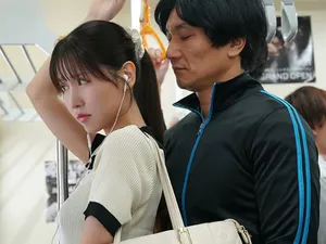 Nữ tiền bối thường chữi bới tôi lại làm ở một tiệm mát-xa “đặc biệt”