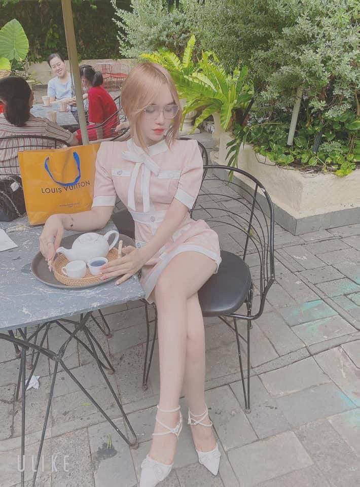 Cô gái và chàng trai trẻ đã có một cuộc tranh cãi nảy lửa, thể hiện đủ mọi thái độ không ưa, nhưng cuối cùng họ vẫn làm tình, và cuộc đối thoại đầy những điểm nhấn thú vị...